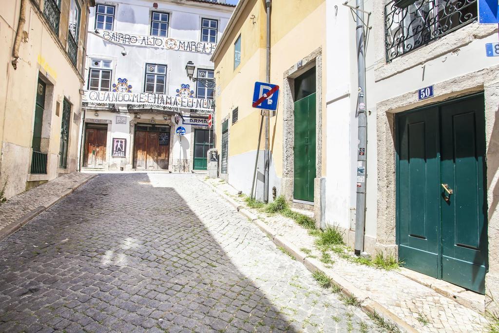Typical Bairro Alto Apartment Lisbon Exterior photo